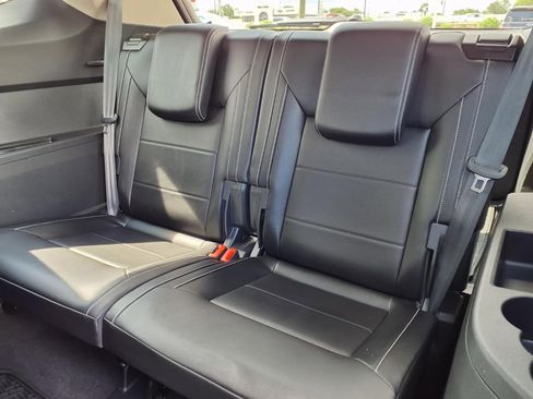 Used 2021 Volkswagen Atlas SE FWD image 12