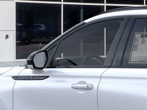 New 2026 Lincoln Corsair Reserve w/ Jet Appearance Package FWD image 39
