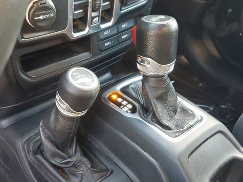 Used 2021 Jeep Wrangler Unlimited Sport image 25