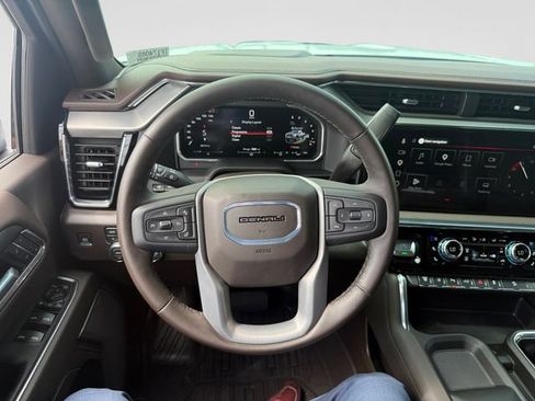 Certified 2026 GMC Sierra 2500 Denali w/ Denali Reserve Package AWD/4WD image 13