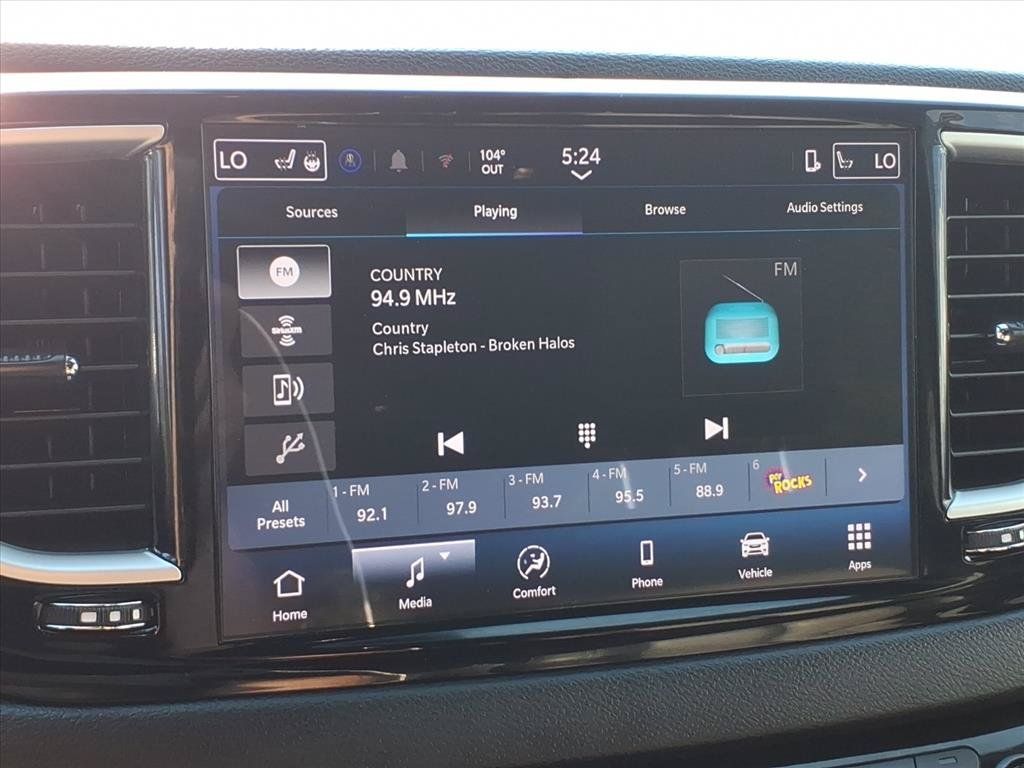 Used 2025 Chrysler Pacifica Select FWD image 28
