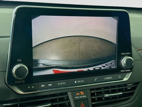 Used 2019 Nissan Altima 2.5 SR w/ SR Premium Package FWD image 13