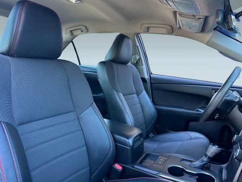 Used 2016 Toyota Camry SE image 30