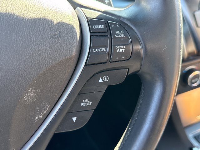 Used 2013 Acura ILX w/ Premium Package FWD image 30