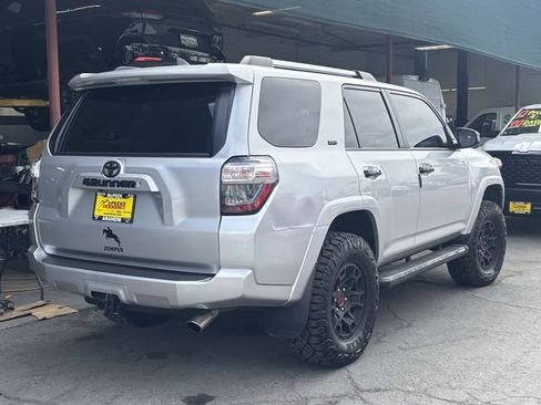 Used 2021 Toyota 4Runner SR5 image 3