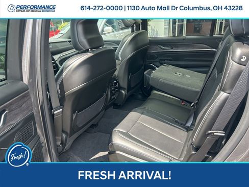 Used 2023 Jeep Grand Cherokee L Overland w/ Advanced Protech Group III AWD/4WD image 9