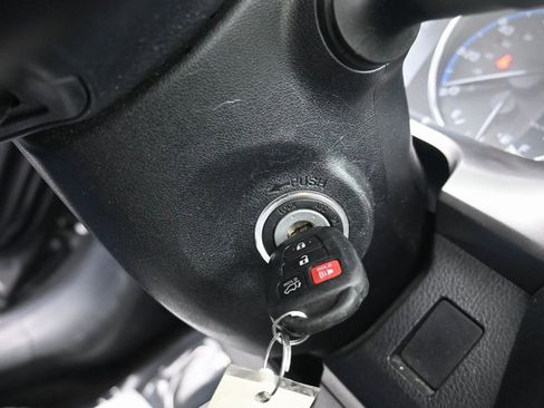 Used 2016 Toyota RAV4 XLE image 11