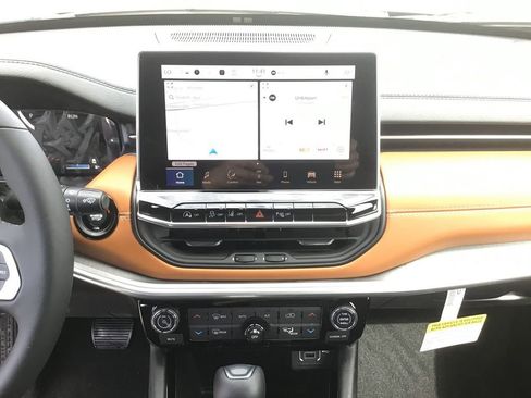 New 2025 Jeep Compass Limited w/ Elite Group image 14