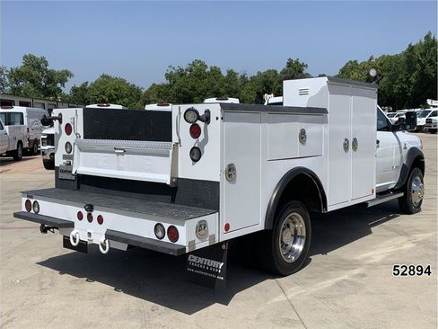 Used 2022 RAM 5500 Tradesman AWD/4WD image 2