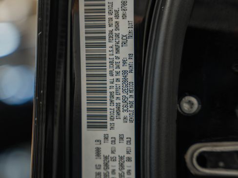 Used 2014 RAM 2500 Longhorn image 52