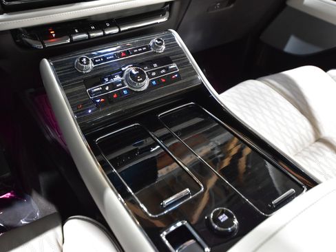 Used 2022 Lincoln Aviator Black Label image 37