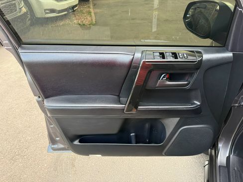 Used 2016 Toyota 4Runner SR5 Premium AWD/4WD image 35