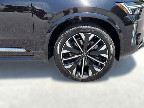 New 2026 Volvo XC90 B5 Plus w/ Protection Package AWD/4WD image 10