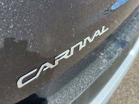New 2026 Kia Carnival EX FWD image 13