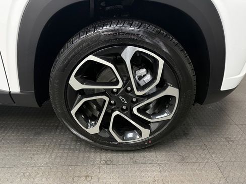 New 2026 Chevrolet Trax RS w/ Sunroof Package image 13