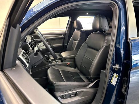 Used 2023 Volkswagen Atlas Cross Sport SEL R-Line AWD/4WD image 24