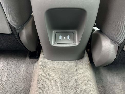 Used 2025 Hyundai Elantra SEL image 16