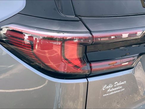 Used 2025 GMC Acadia Elevation FWD image 26
