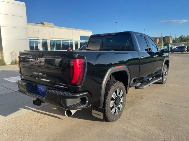 Used 2024 GMC Sierra 2500 Denali w/ Denali Reserve Package AWD/4WD image 4