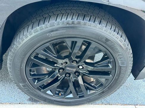 Used 2022 GMC Yukon XL Denali image 28