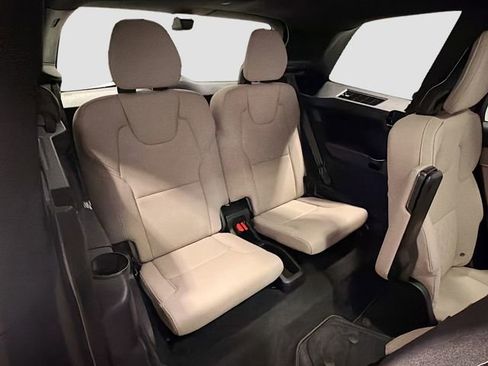 Used 2025 Volvo XC90 T8 Plus w/ Protection Package Premier image 24