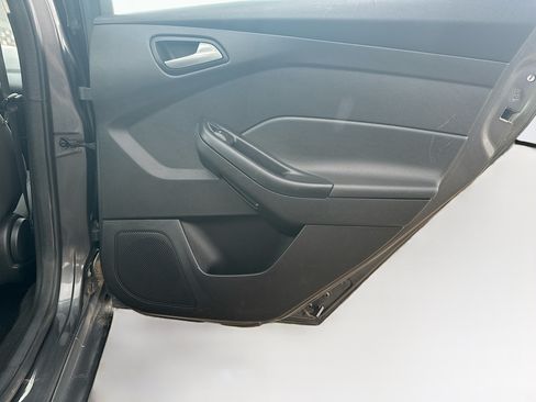Used 2017 Ford Focus SE FWD image 26