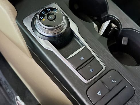 Certified 2020 Ford Escape SE image 18