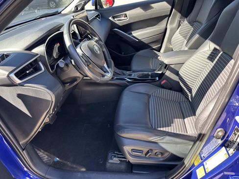 Used 2024 Toyota Corolla Cross Hybrid XSE 4WD (Natl) AWD image 14