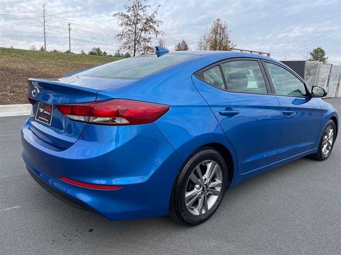 Used 2017 Hyundai Elantra SE image 45