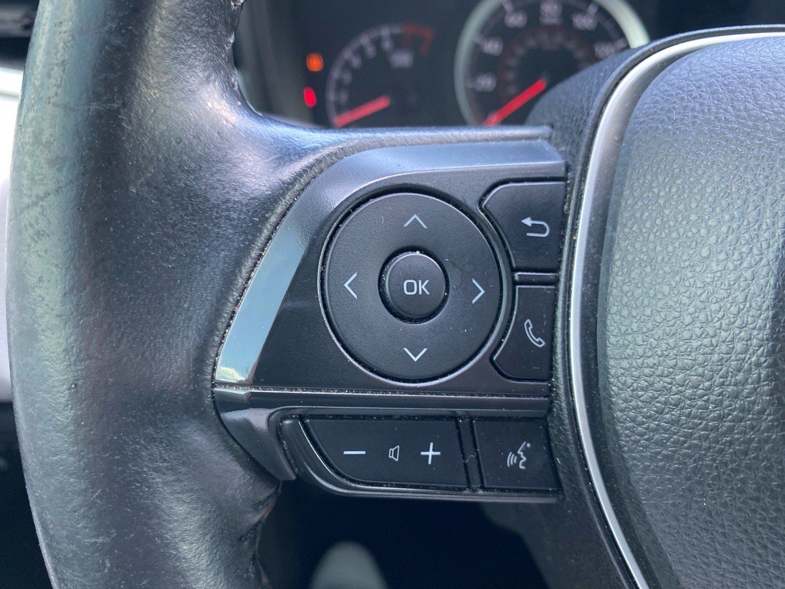 Used 2021 Toyota Corolla SE FWD image 12