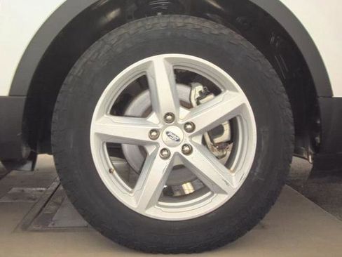 Used 2019 Ford Explorer 4WD w/ Class III Trailer Tow Package image 7