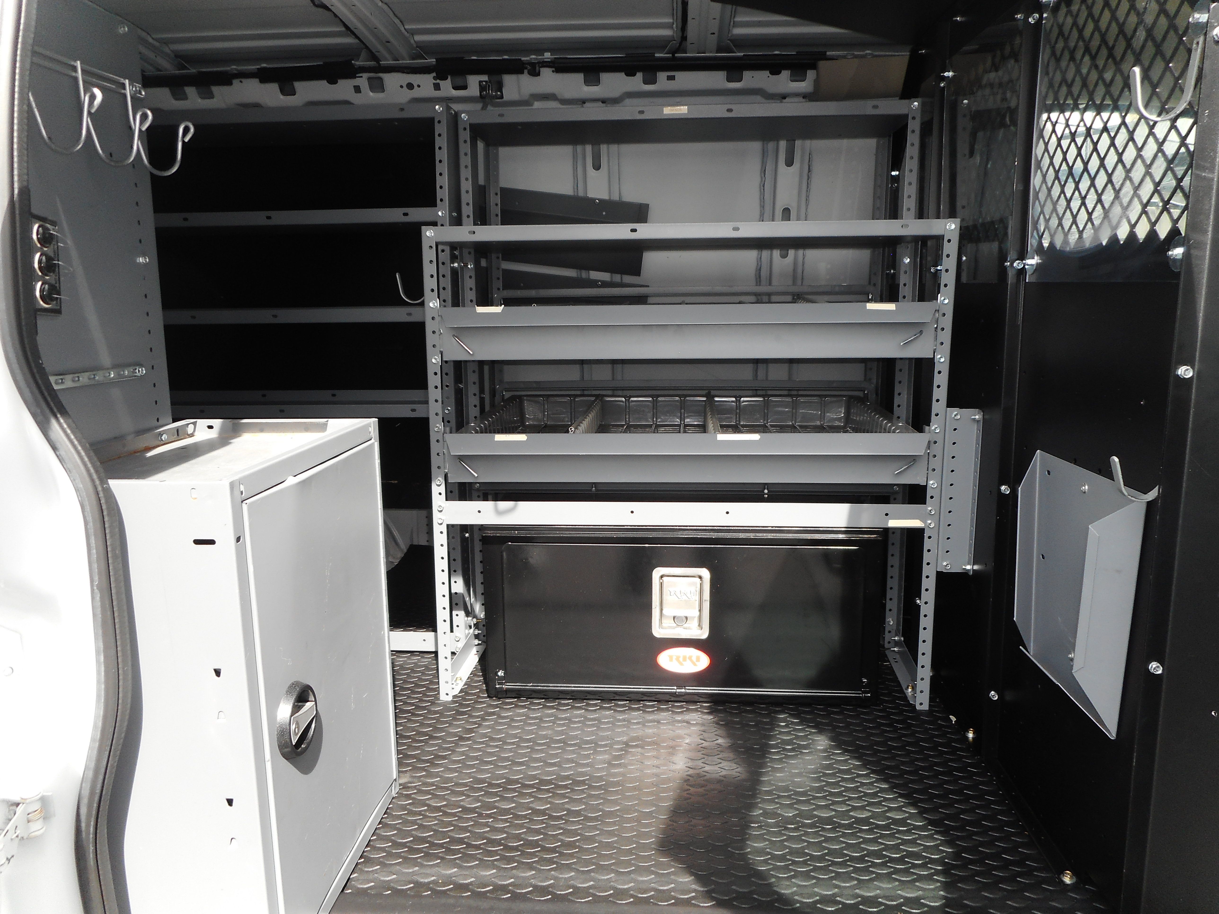 Used 2016 Chevrolet Express 2500 RWD image 19