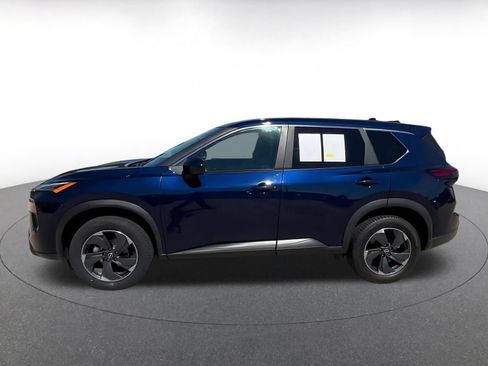 Used 2025 Nissan Rogue SV FWD image 9