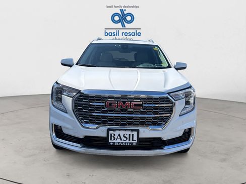 Used 2023 GMC Terrain Denali w/ Denali Premium Package AWD/4WD image 7