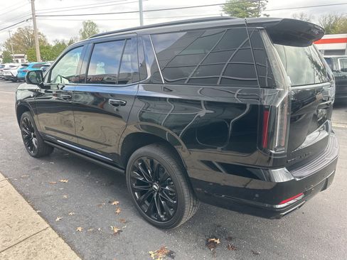 Used 2026 Cadillac Escalade Platinum Sport w/ LPO, ONYX Package image 24