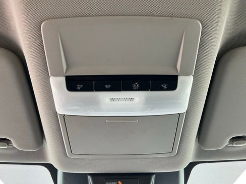 Used 2023 Nissan Rogue S image 16