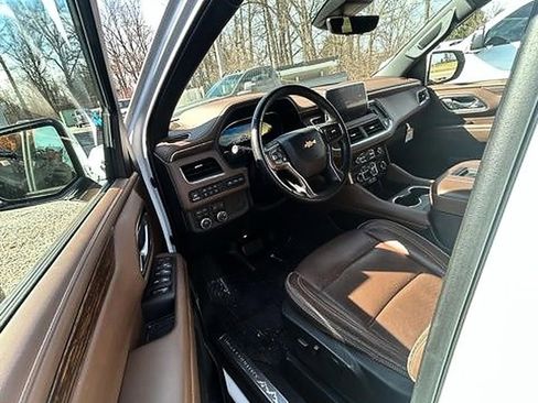 Used 2023 Chevrolet Tahoe High Country AWD/4WD image 10