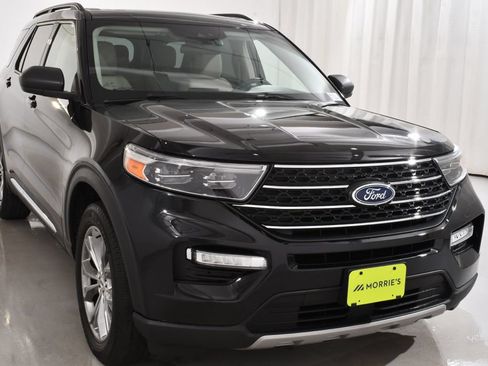 Used 2022 Ford Explorer XLT w/ Equipment Group 202A AWD/4WD image 4