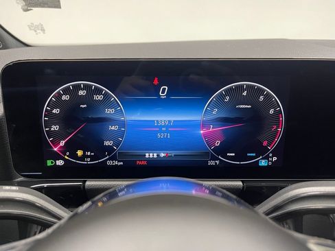 Used 2026 Mercedes-Benz GLA 250 4MATIC image 32