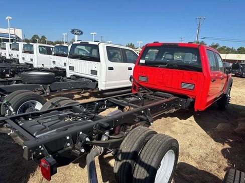 New 2024 Ford F550 4x4 Crew Cab Super Duty image 3