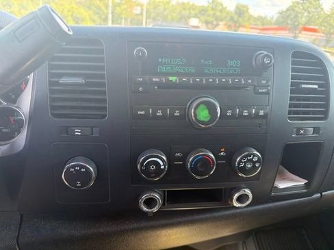 Used 2008 Chevrolet Silverado 3500 LT w/ Suspension Package, Off-Road AWD/4WD image 9