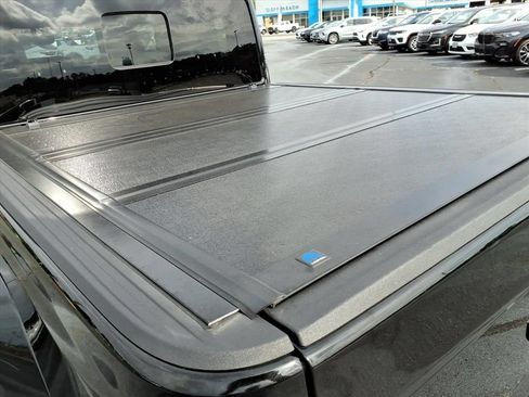 Used 2022 Jeep Gladiator Overland w/ Popular Equipment Package AWD/4WD image 21