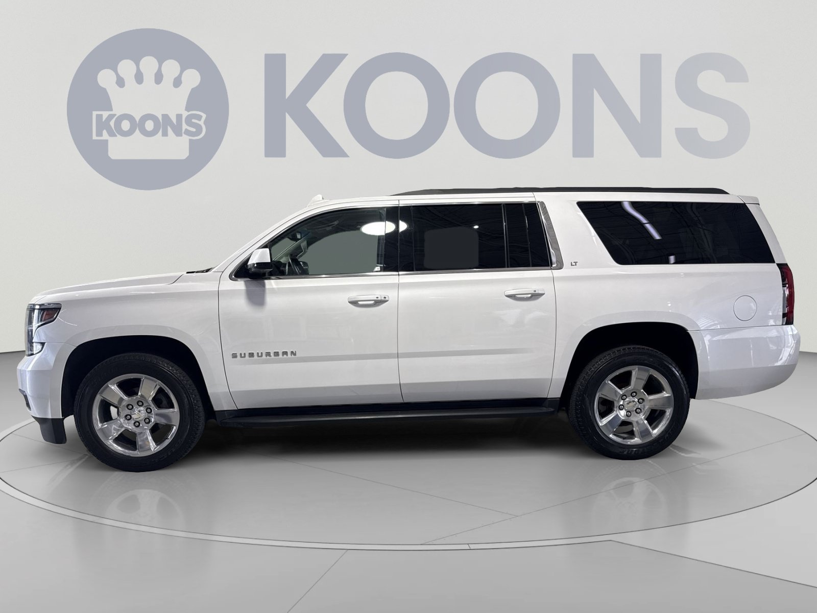 Used 2017 Chevrolet Suburban LT w/ Luxury Package AWD/4WD image 7