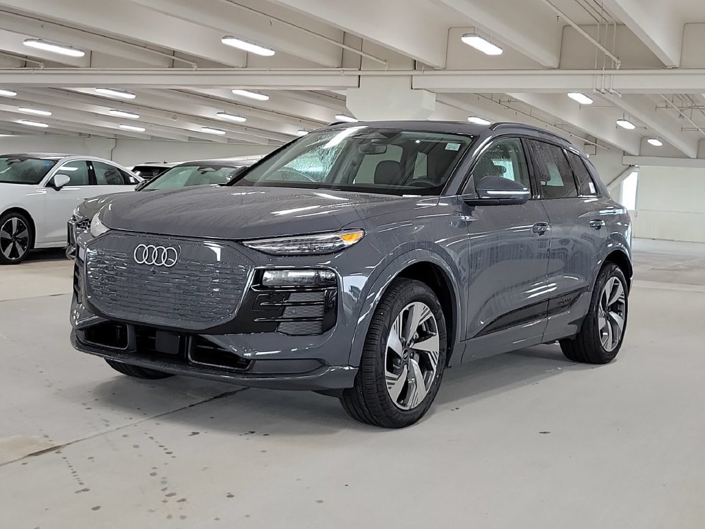 Used 2025 Audi Q6 e-tron Premium Plus w/ Premium Plus AWD/4WD image 1