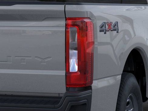 New 2026 Ford F250 XL AWD/4WD image 21