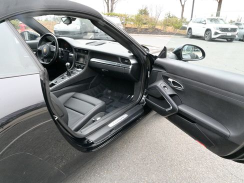 Used 2015 Porsche 911 Carrera image 37