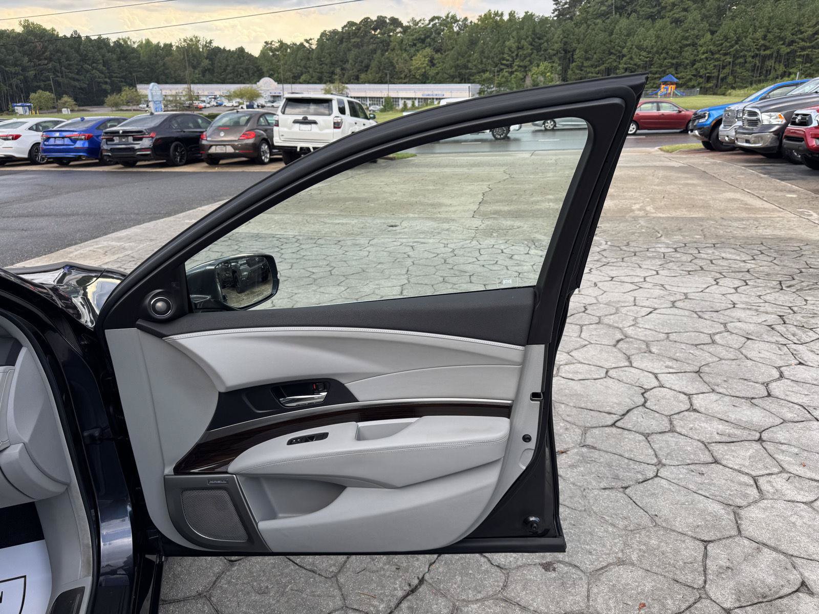 Used 2014 Acura RLX w/ Advance Package FWD image 16