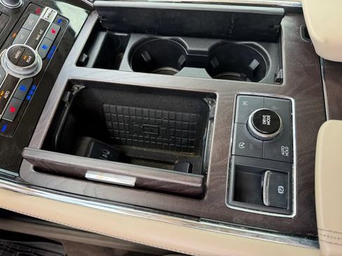 Used 2023 Lincoln Navigator Reserve AWD/4WD image 16