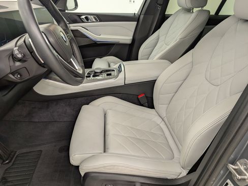 Certified 2024 BMW X5 xDrive40i w/ Premium Package image 5