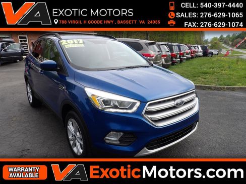 Used 2017 Ford Escape SE w/ Equipment Group 201A image 1